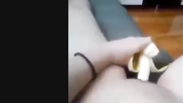 Дрочка бананом молодой казашки